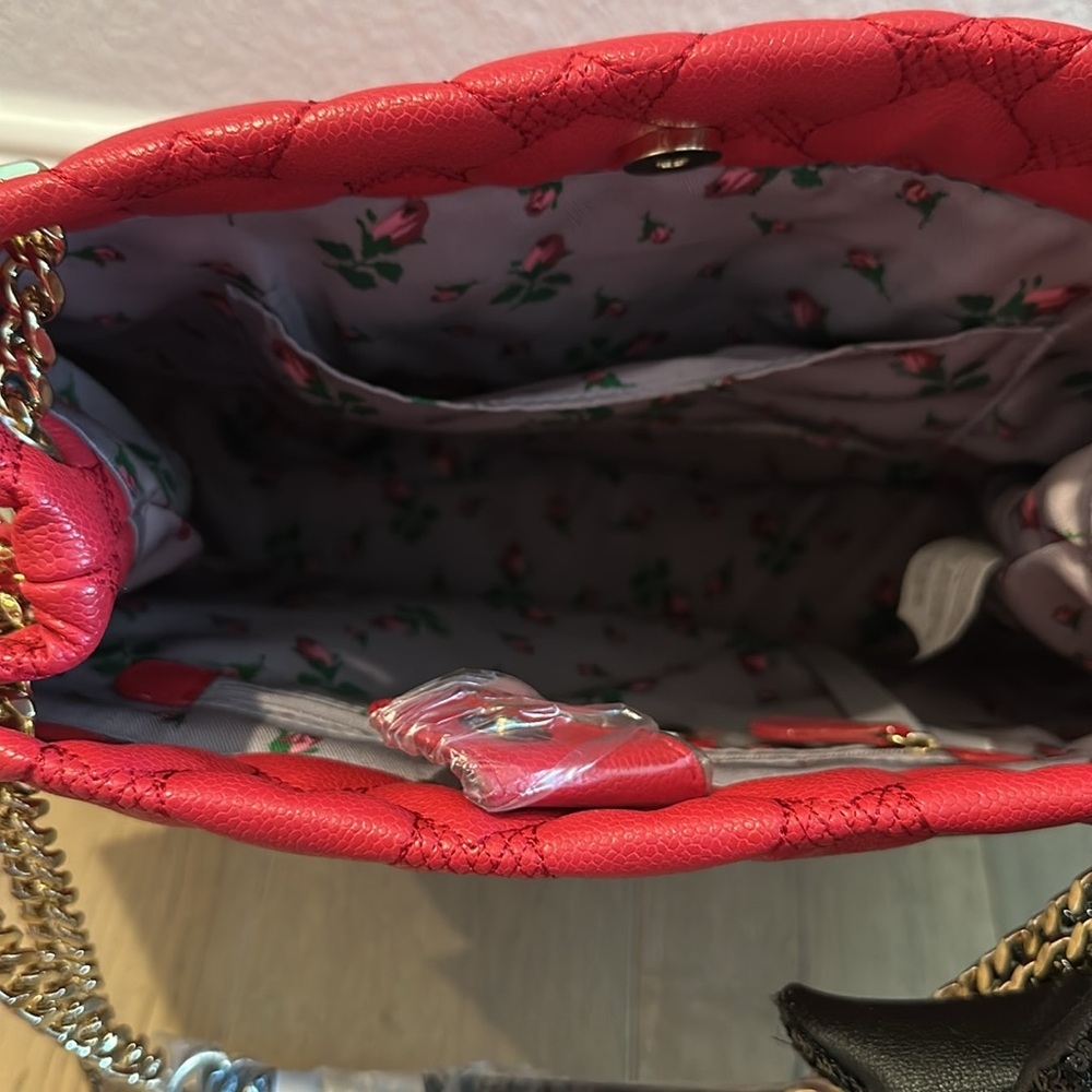 Betsey Johnson Be My Better Half Heart Shopper Red New - Picture 4 of 5